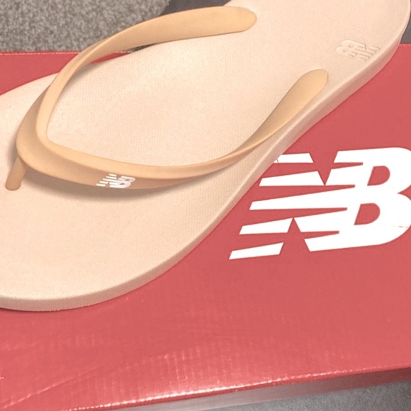 New Balance Other - NEW [New Balance] 24 V1 Flip Flop Thong Sandals in White Oak Men's Size 14
